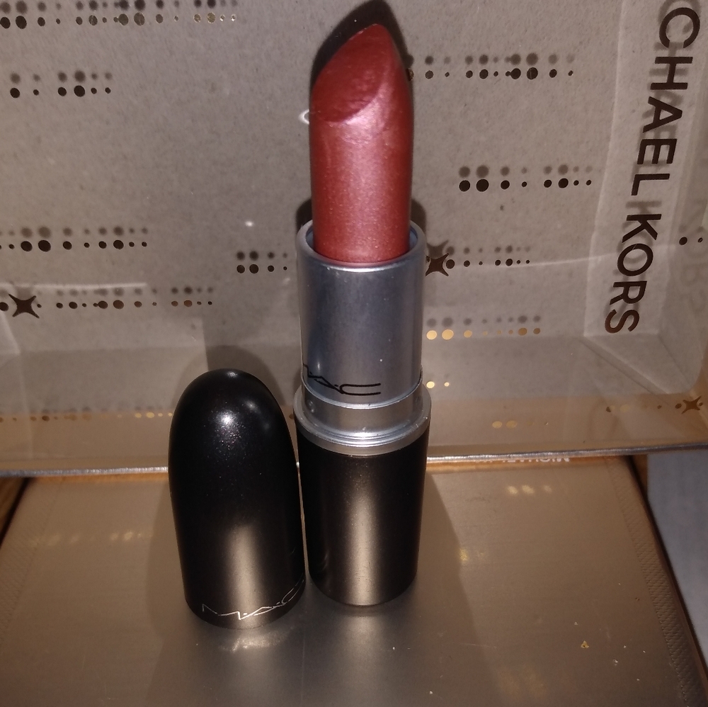 MAC FROST LIPSTICK DISCONTINUED